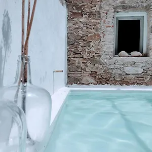 Tando, Antiguo Pajar De Piedra Restaurado , Sant Jordi Desvalls España